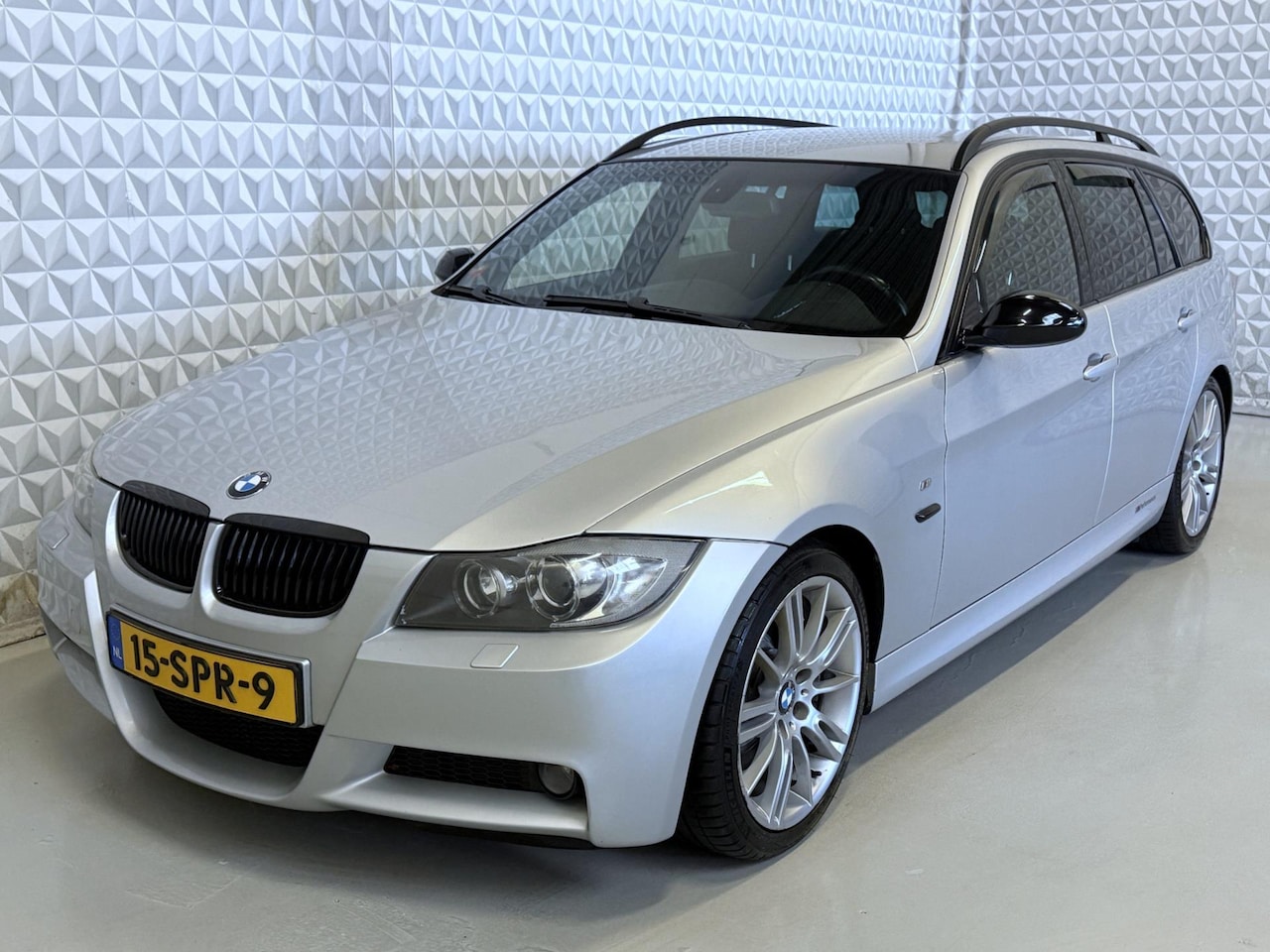 BMW 3-serie Touring - 335d High Executive / M-PAKKET (2007) - AutoWereld.nl