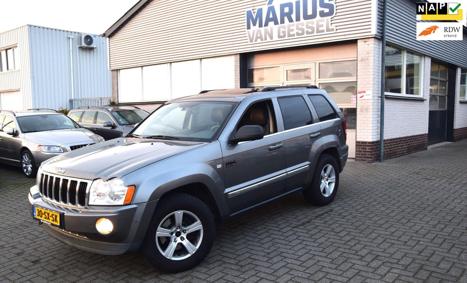 Jeep Grand Cherokee - 5.7 V8 Hemi Limited Lpg G3 327 pk - AutoWereld.nl