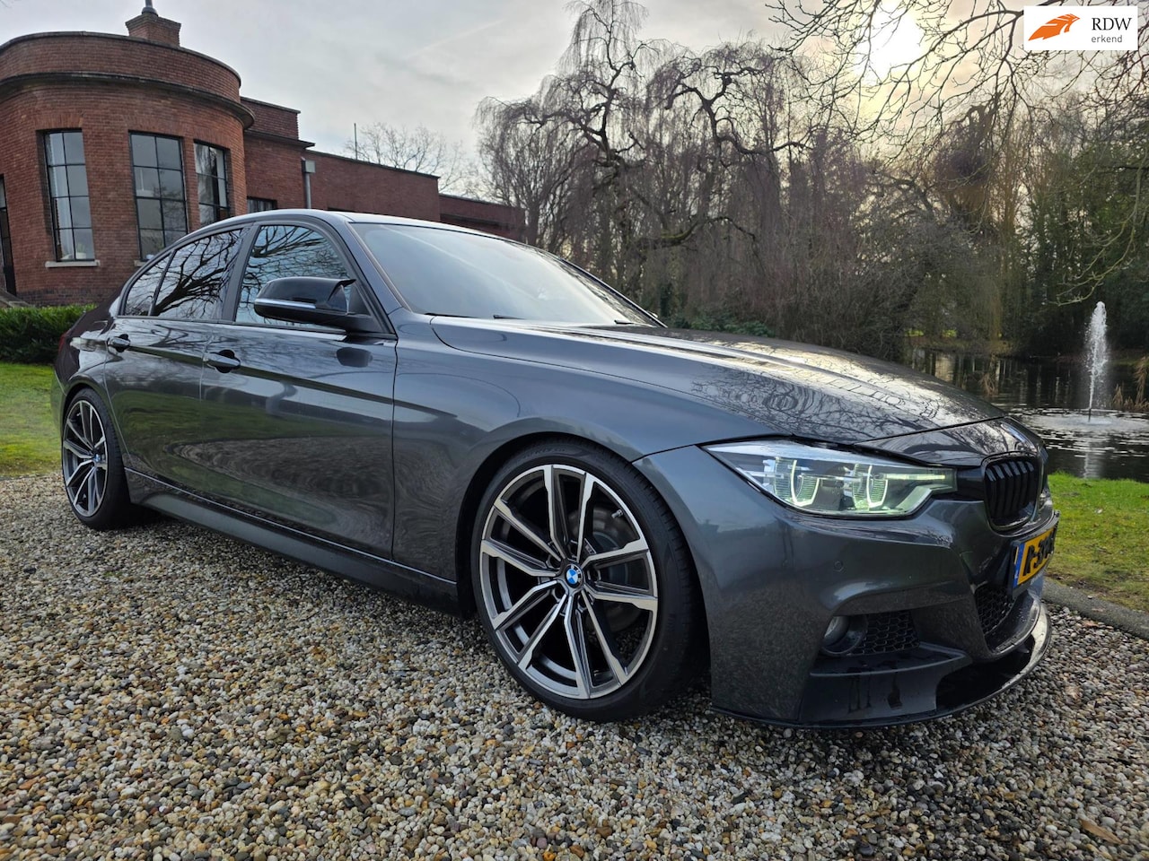 BMW 3-serie - 320i High Executive LEDER / 19inch M-SPORT M3 - AutoWereld.nl