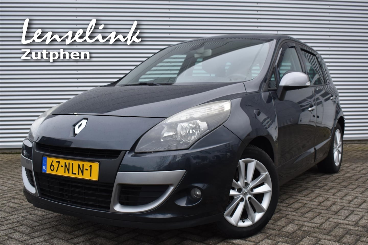 Renault Scénic - 2.0 Celsium 140PK AUTOMAAT | BlueTooth | All seasons banden | 3 stoelen achterin | Climate - AutoWereld.nl