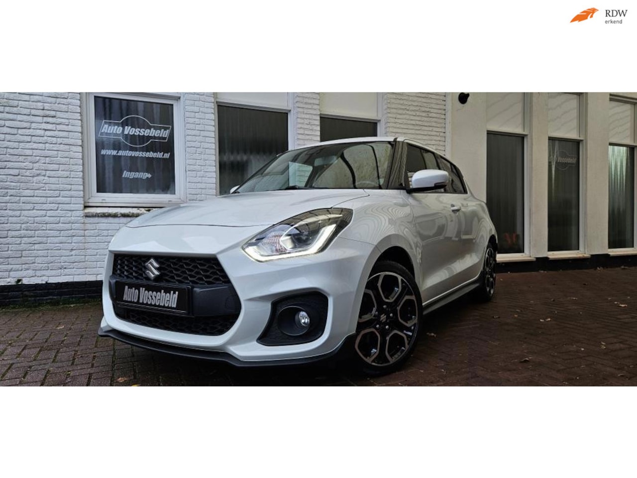 Suzuki Swift - 1.4 Sport 140PK Adaptive Cruise, Stoelverwarming - AutoWereld.nl