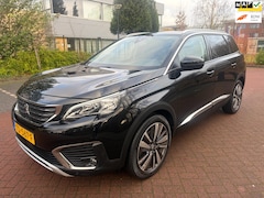 Peugeot 5008 - 1.2 PureTech Allure / Pano'dak / 7-pers / Trekhaak / Carplay
