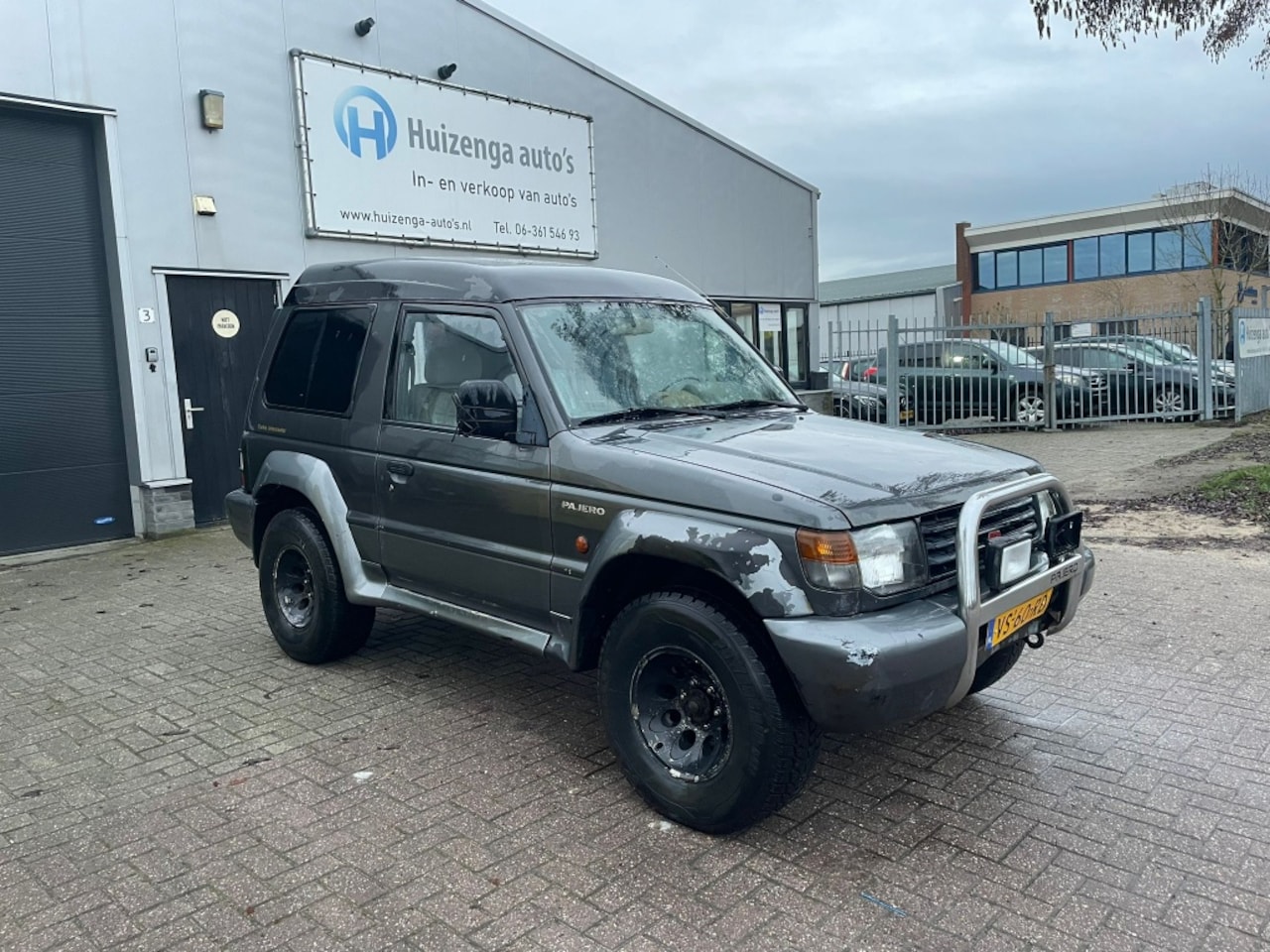 Mitsubishi Pajero - 2.5 GLX Panel Van 2.5 GLX Panel Van - AutoWereld.nl