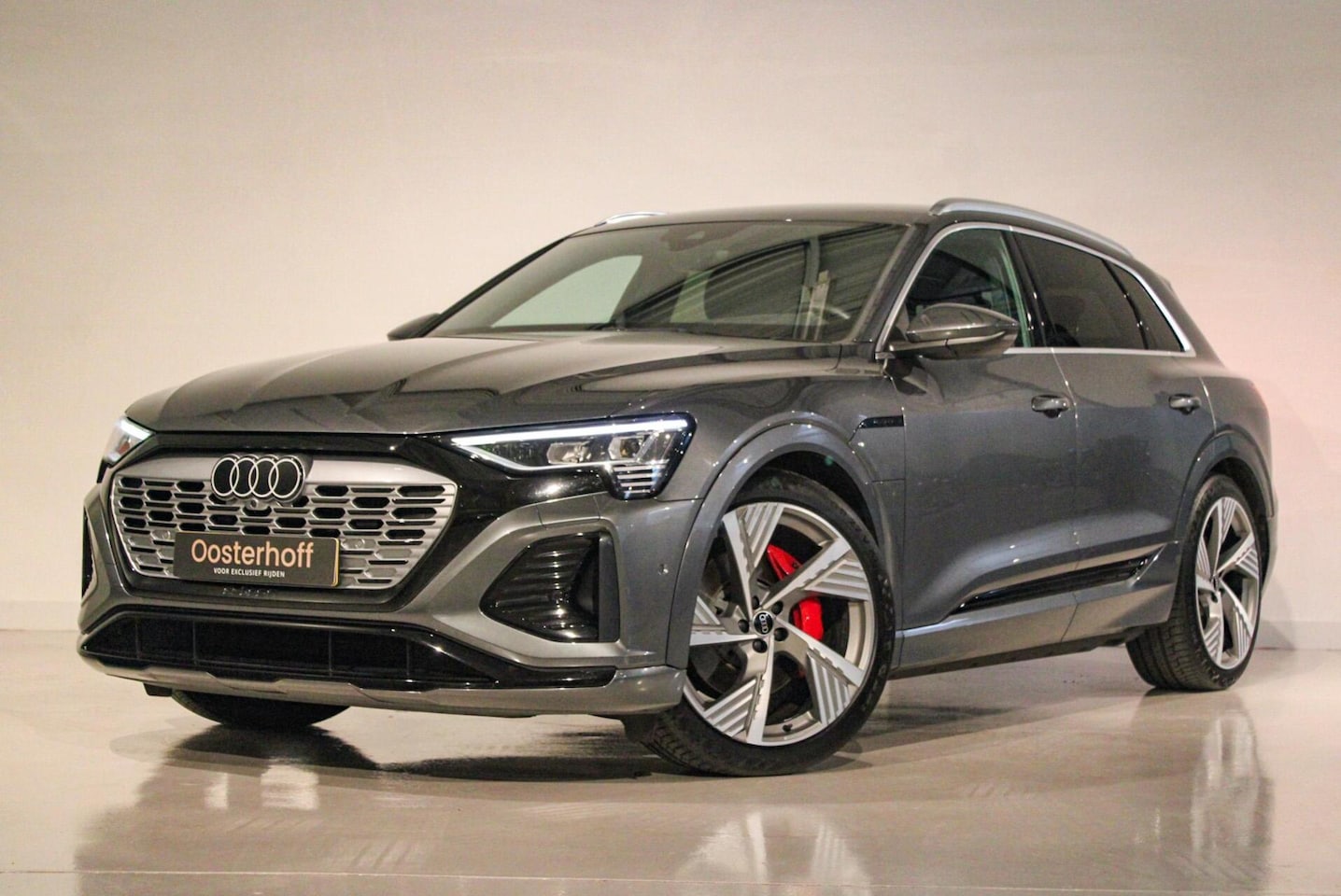 Audi Q8 e-tron - 55 quattro S Edition 115 kWh S-LINE | LED M - AutoWereld.nl