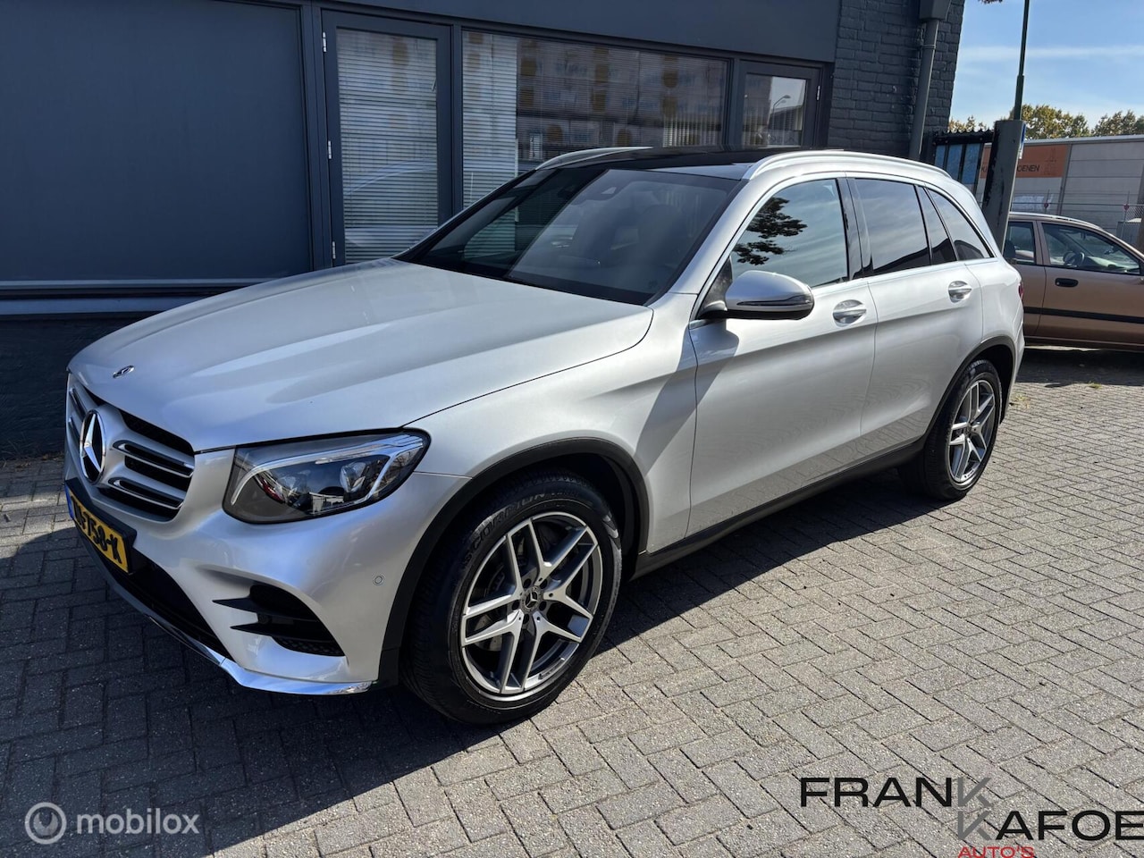 Mercedes-Benz GLC-klasse - 250 4MATIC Premium AMG Navi ECC Pano ILS 19"LM Camera Privacy glas - AutoWereld.nl