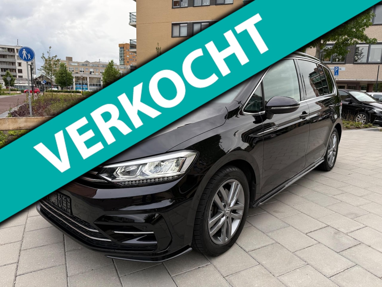 Volkswagen Touran - 2.0 TDI | R-Line | 7-persoons | DSG | Vol opties - AutoWereld.nl