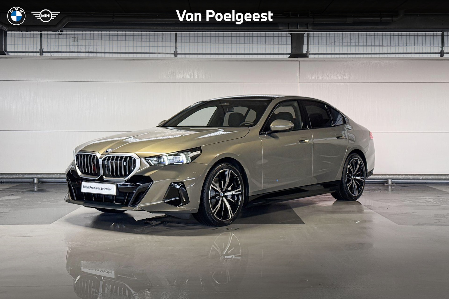 BMW i5 - Sedan eDrive40 M Sport Edition 84 kWh | M Sportpakket | Travel Pack - AutoWereld.nl