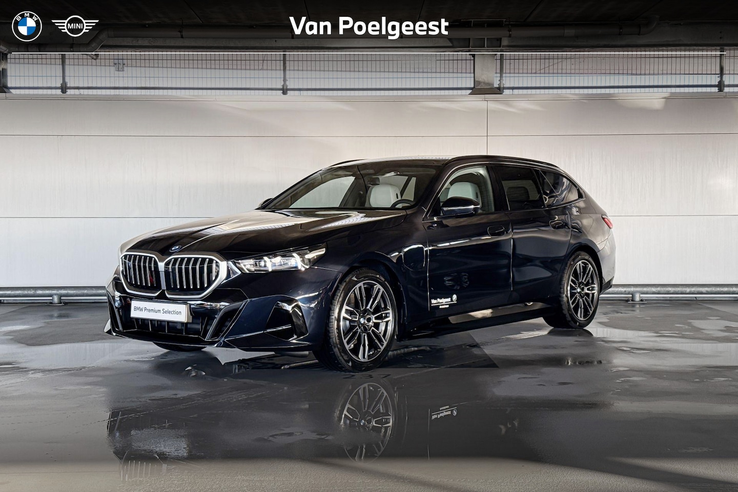 BMW 5-serie Touring - 530e | M Sportpakket | Innovation Pack | Travel Pack | Comfort Pack | Trekhaak - AutoWereld.nl