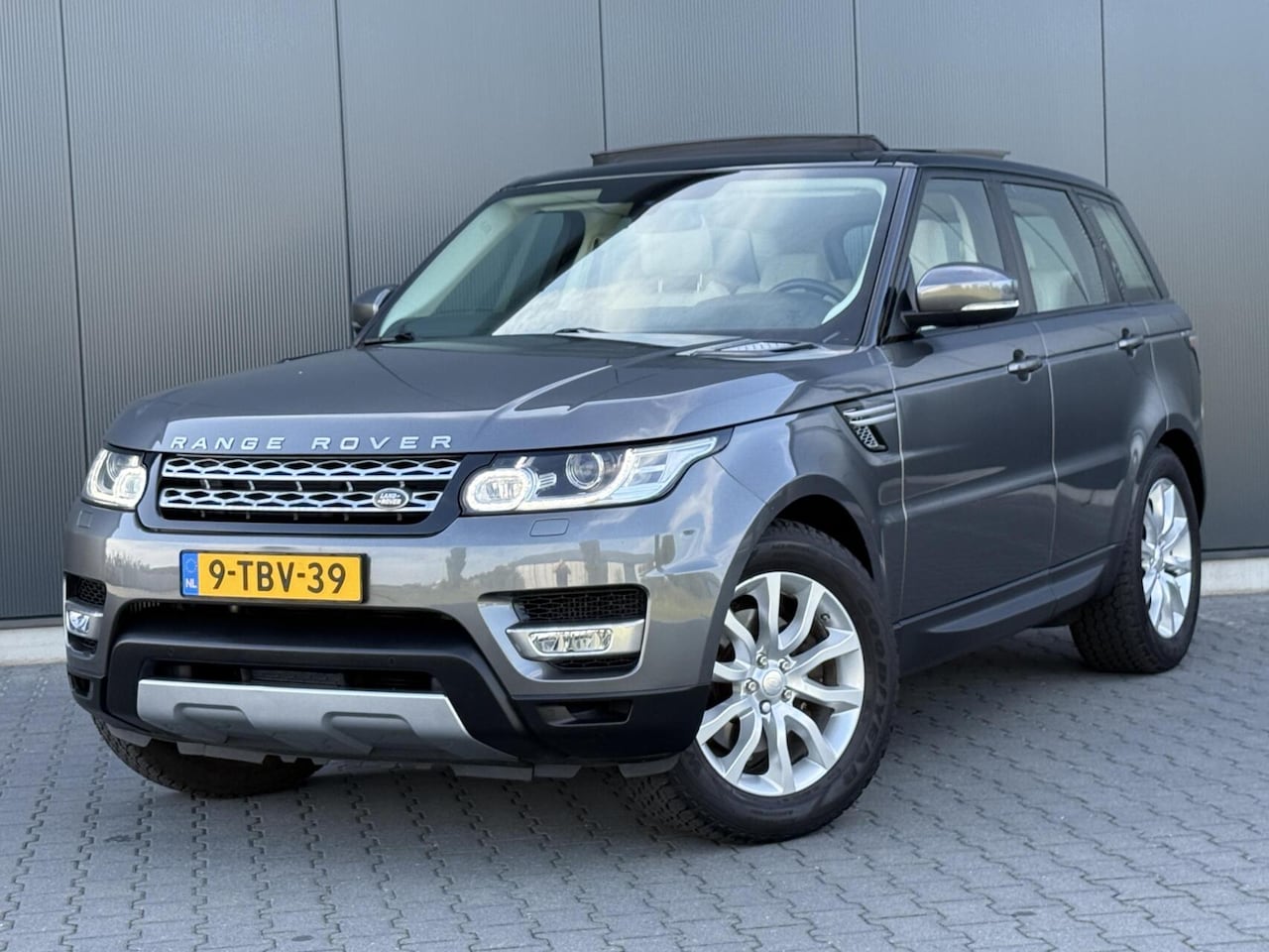 Land Rover Range Rover Sport - 3.0 TDV6 HSE Pano - Leder - Keurig Onderhouden - AutoWereld.nl
