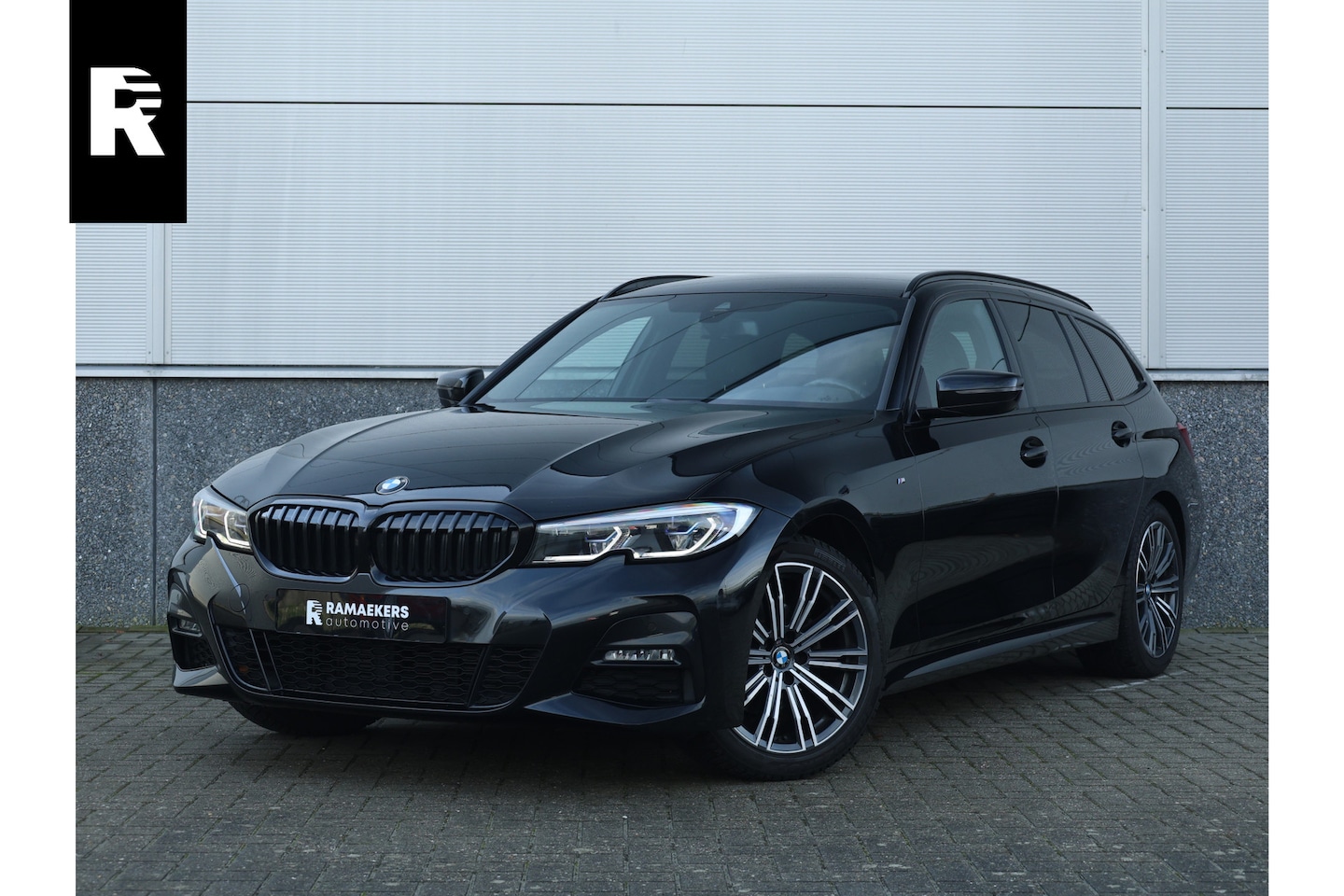 BMW 3-serie Touring - 320i M Sport High Ex. Laser / HiFi / Leder / Camera / - AutoWereld.nl