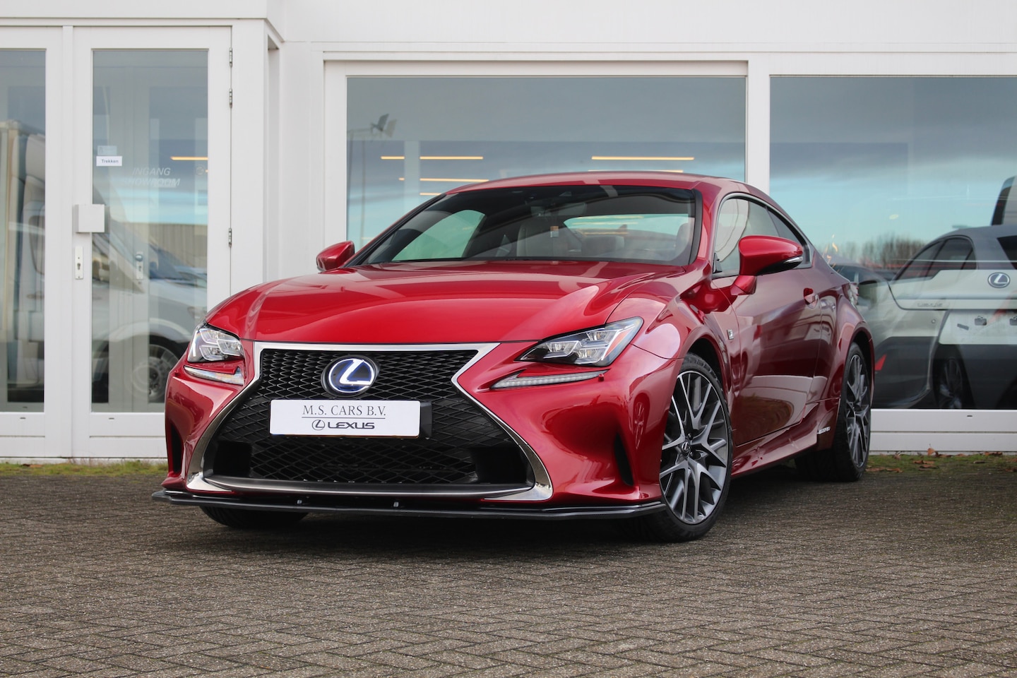 Lexus RC - 300h Hybride F-Sport Line I Sterrenhemel! I Lane Keep Assist I Navi I Camera - AutoWereld.nl