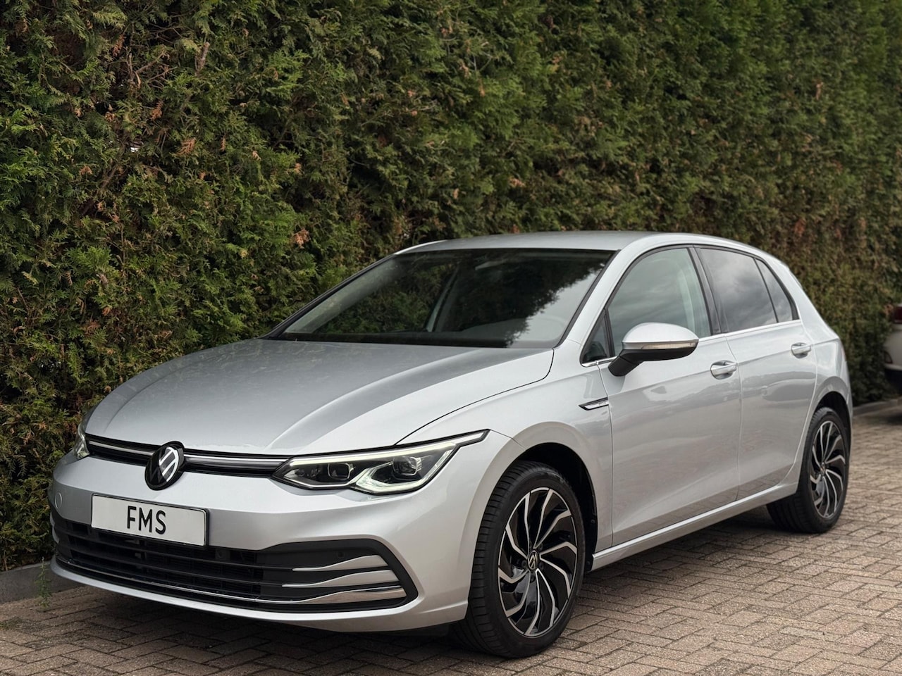 Volkswagen Golf - 1.5 eTSI Style Edition Camera CarPlay - AutoWereld.nl