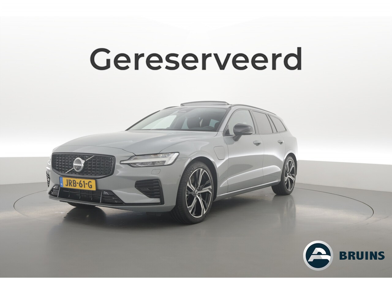 Volvo V60 - 2.0 T8 AWD Ultra Dark | Full Option |  Bowers & Wilkins | Massage | Trekhaak | HUD | - AutoWereld.nl