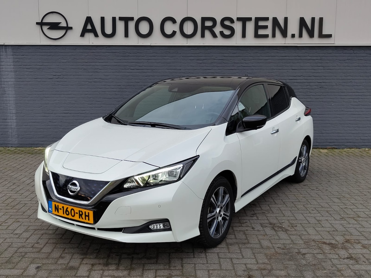 Nissan LEAF - e+ Business Executive 62kWh SOH 90% Warmtepomp Trekhaak Leder Navi Ecc Bose®-Hifi Apple Ca - AutoWereld.nl