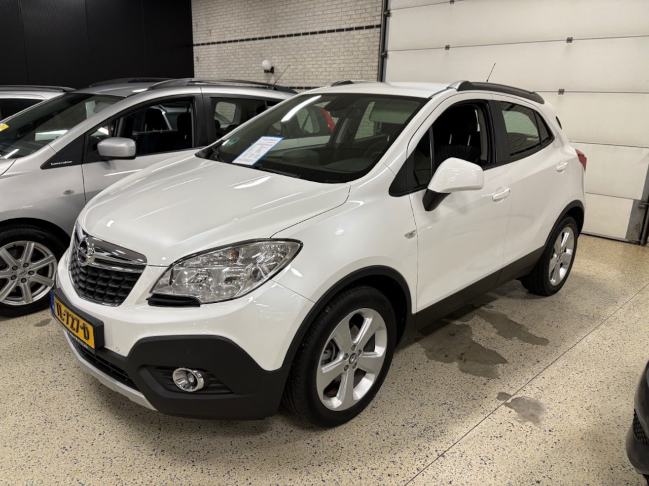 Opel Mokka - 1.6 AIRCO / CRUISE / NAVIGATIE / PDC V+A - AutoWereld.nl