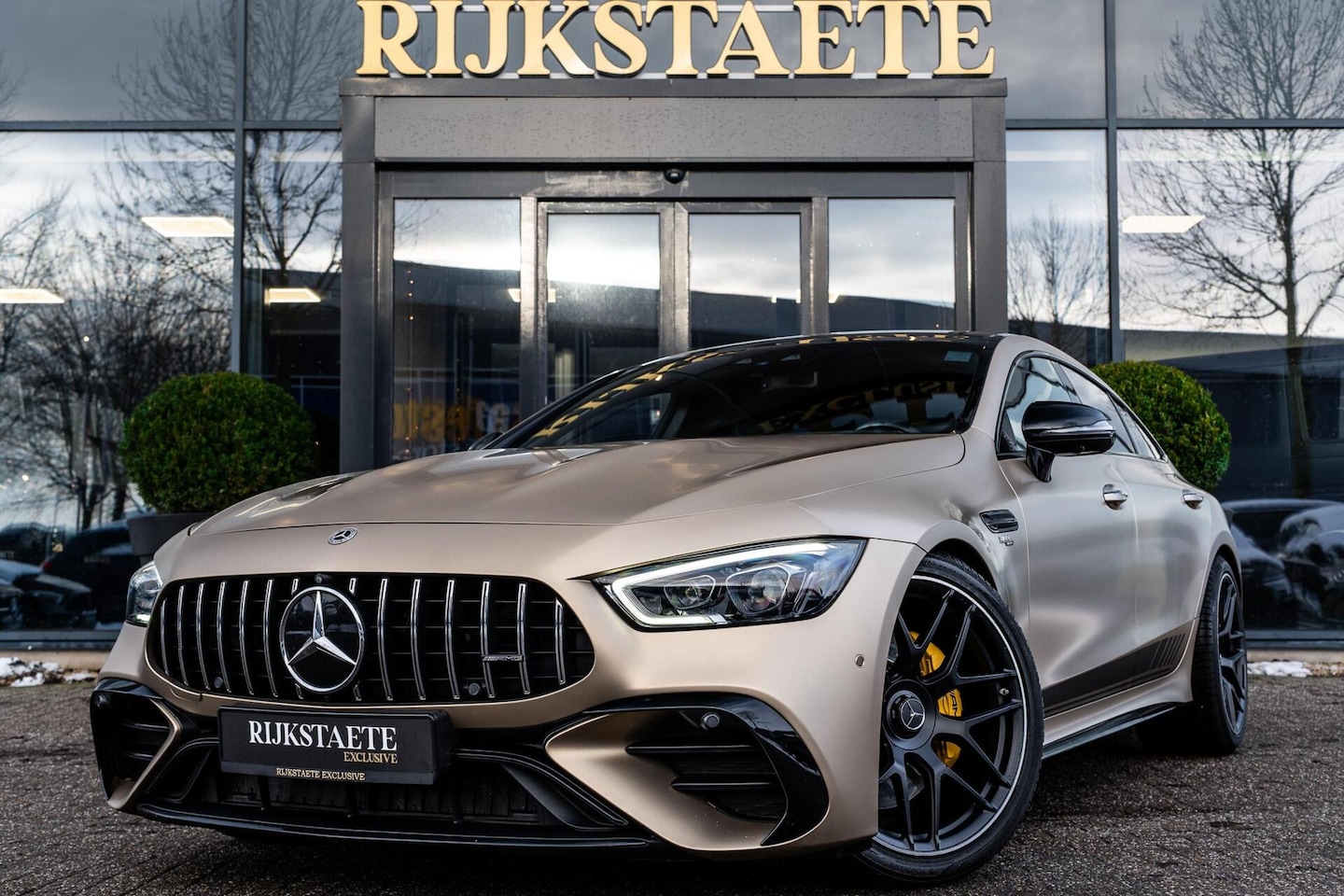 Mercedes-Benz AMG GT 4-Door Coupe - AMG 53 4MATIC+|PANO|360°|BURM. - AutoWereld.nl