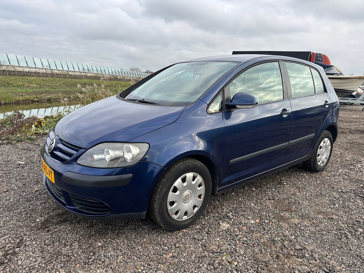 Volkswagen Golf Plus - 1.6 FSI AIRCO 2005 BLAUW NIEUWE APK - AutoWereld.nl