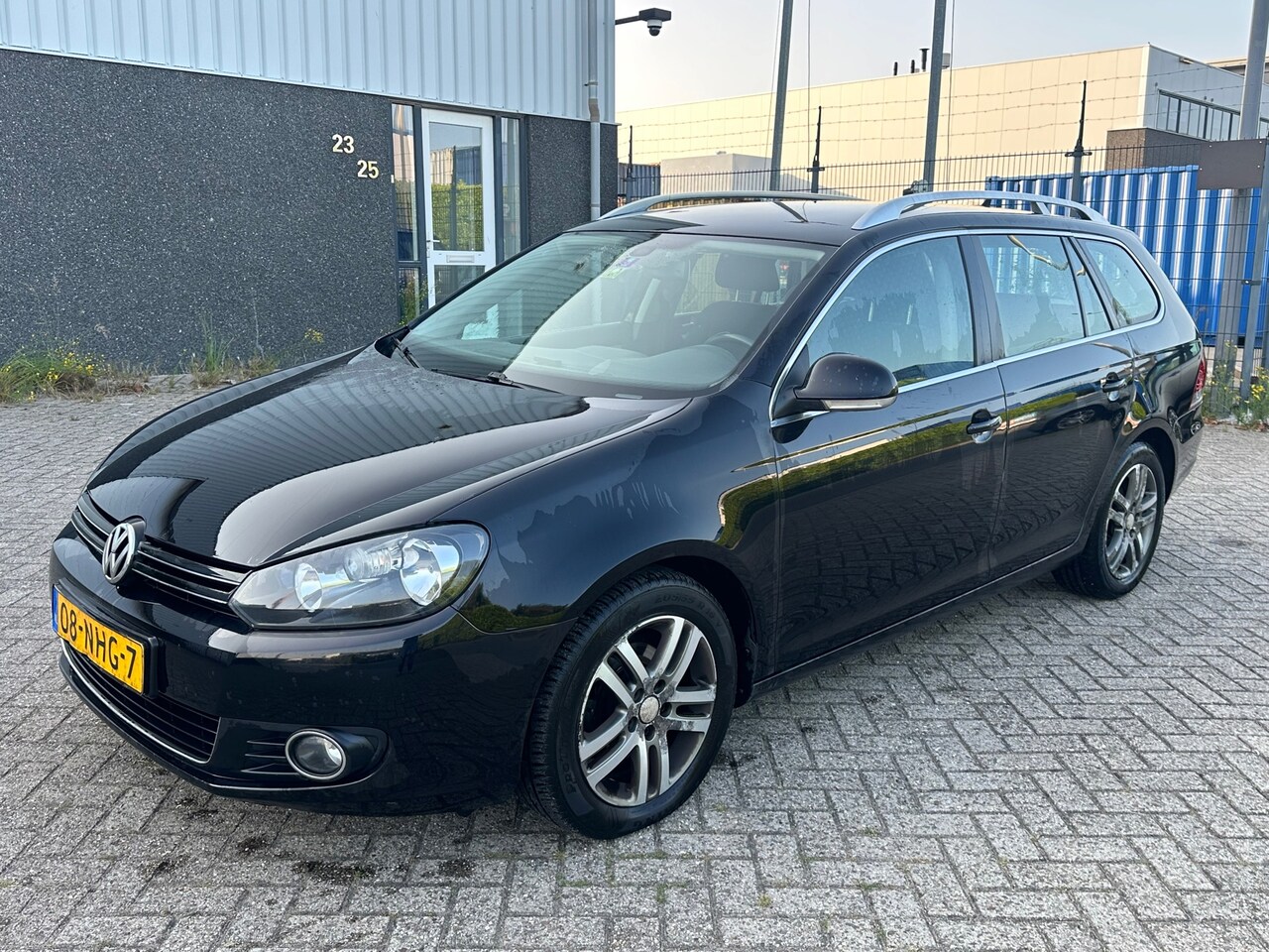 Volkswagen Golf Variant - 1.6 TDI Highline BlueMotion 2010 - AutoWereld.nl
