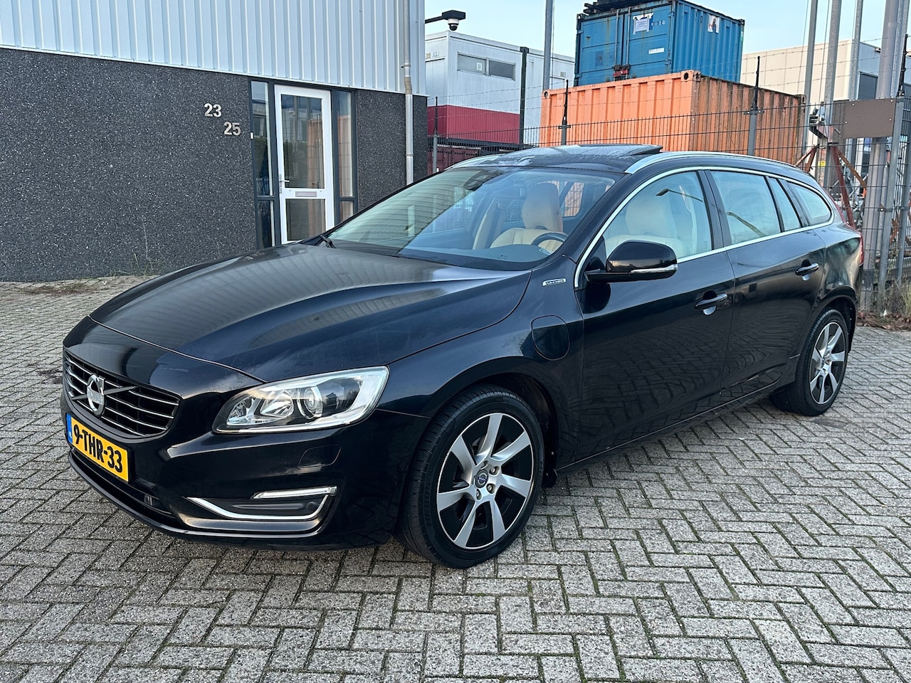 Volvo V60 - 2.4 D6 AWD Plug-In Hybrid Summum 2014 - AutoWereld.nl