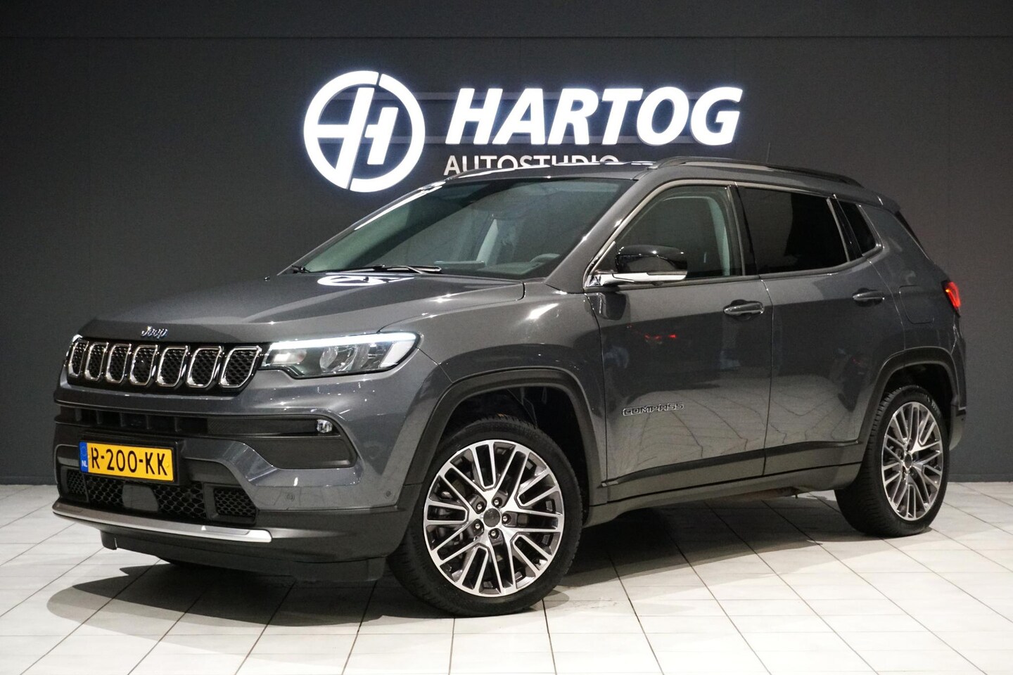 Jeep Compass - 4xe 190 Plug-in Hybrid Electric Limited Ed. + 360 CAMERA / BLINDSPOT / TREKHAAK - AutoWereld.nl