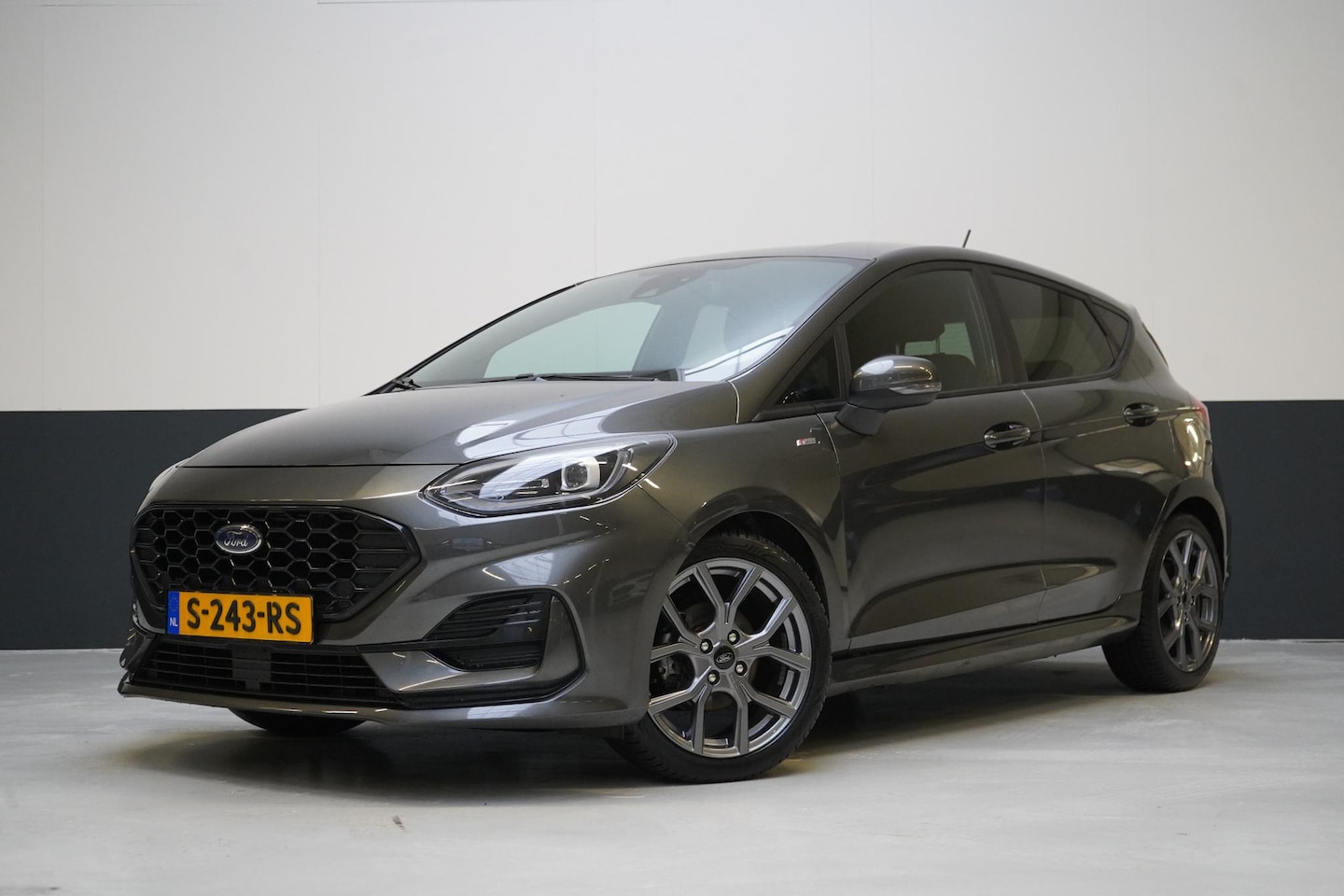 Ford Fiesta - 1.0 EcoBoost Hybrid Active X | Navigatie | Stoelverwarming | Stuurverwarming | Sportstuur - AutoWereld.nl