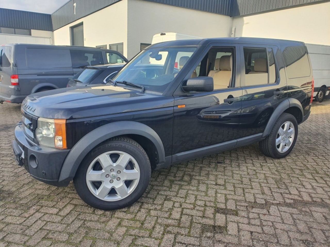 Land Rover Discovery - 3 2.7 TDV6 HSE AUTOMAAT |4X4|AIRCO|NAVI|LEER|7-SEATS|2006 - AutoWereld.nl