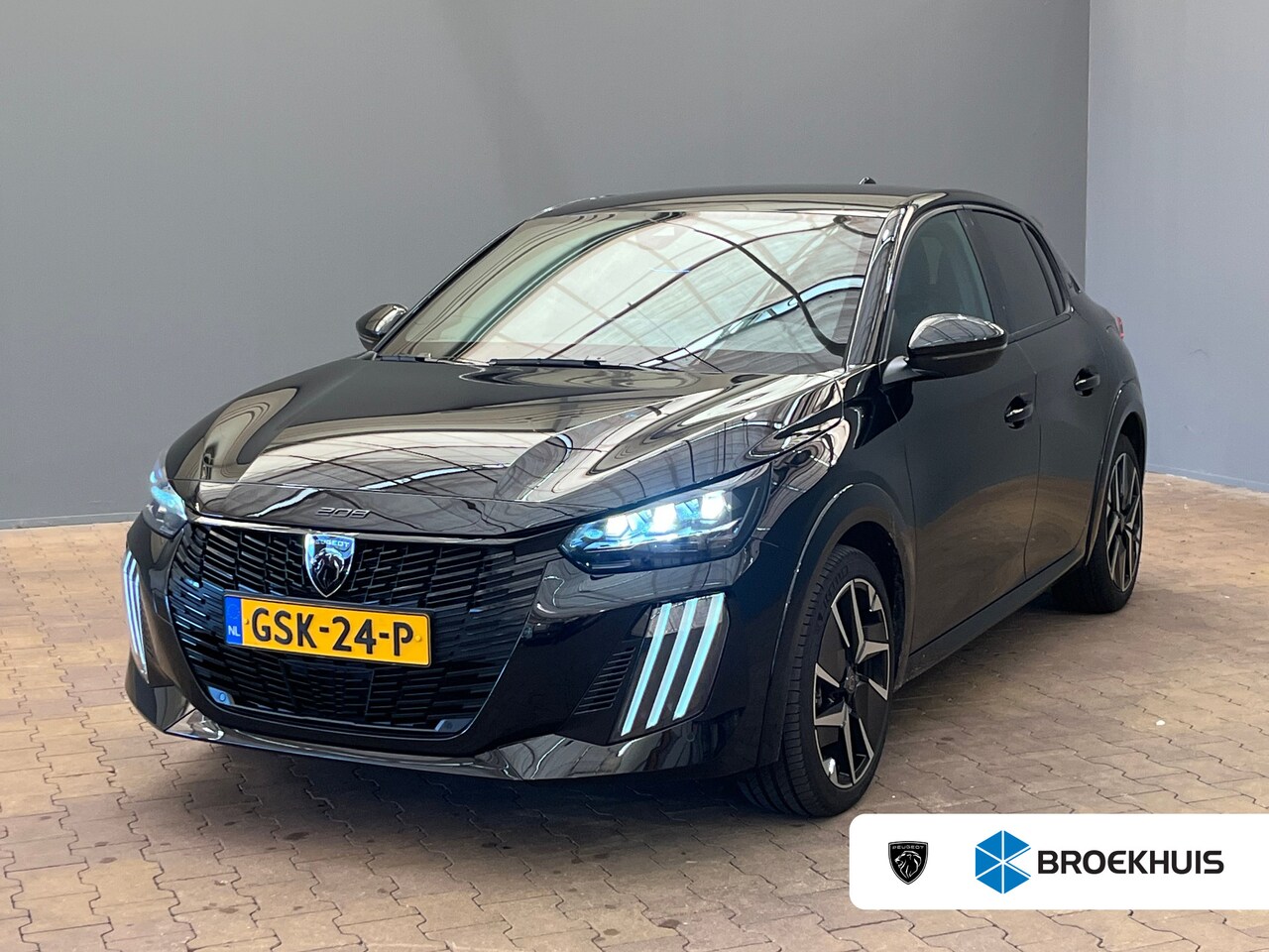 Peugeot 208 - Hybrid 100 e-DCS6 GT ADAPTIEF CRUISE / CAMERA / LEDER/STOF / CARPLAY / LED / 17'' LMV / BL - AutoWereld.nl