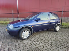 Opel Corsa - 1.4i Strada