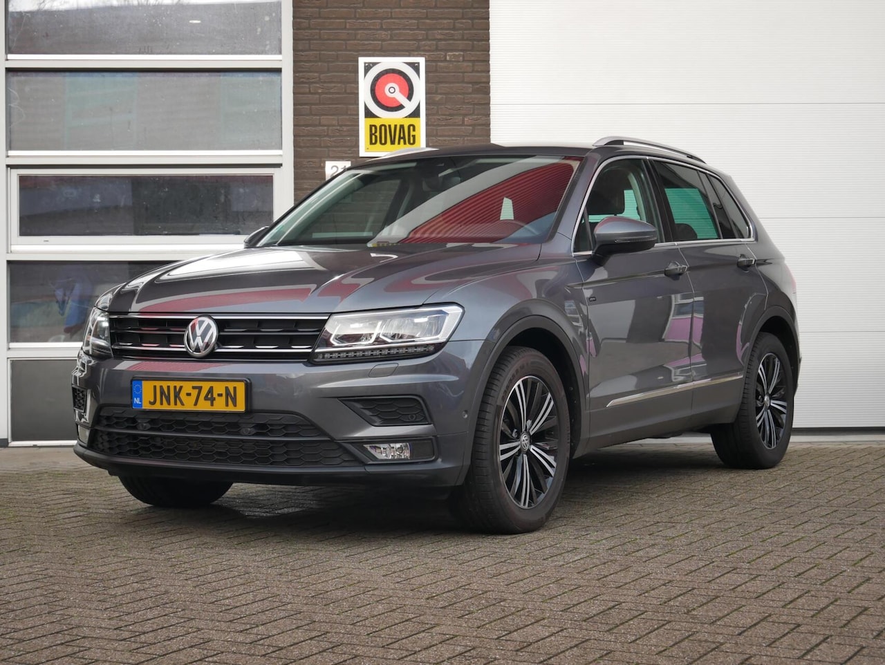Volkswagen Tiguan - 1.5 TSI ACT Highline UNIEK| Nieuwstaat| 1e Eigenaar| Dealer onderhouden - AutoWereld.nl