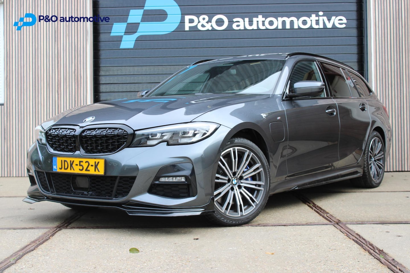 BMW 3-serie Touring - 330e xDrive M Sport Performance - AutoWereld.nl