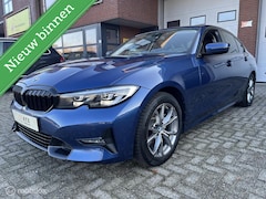 BMW 3-serie - 318i LED*NAVI*CARPLAY*PDC*CRUISE