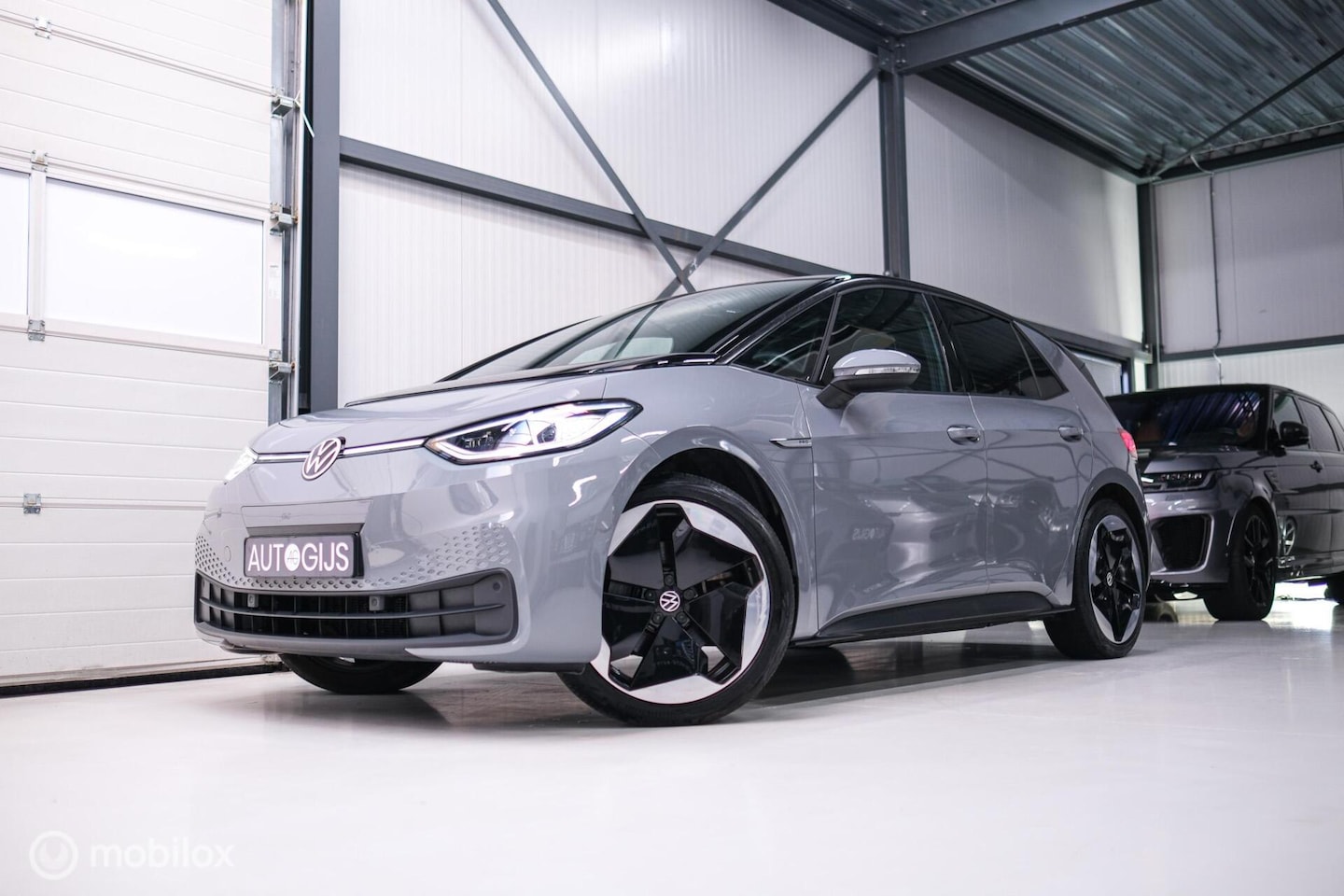 Volkswagen ID.3 - Business 58 kWh PRO | Panorama | Trekhaak | Stoel + stuurwiel verwarming | vol opties | Ri - AutoWereld.nl