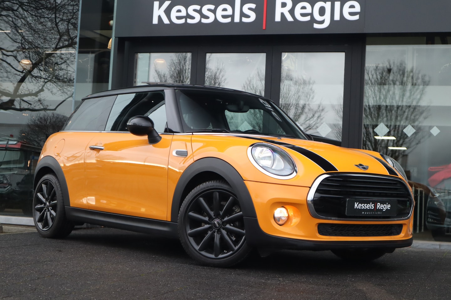 MINI Cooper - Mini 1.5 Automaat Panorama 17" Sensoren Cruise Navi - AutoWereld.nl