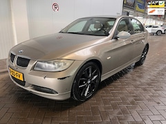 BMW 3-serie - 320i Business Line