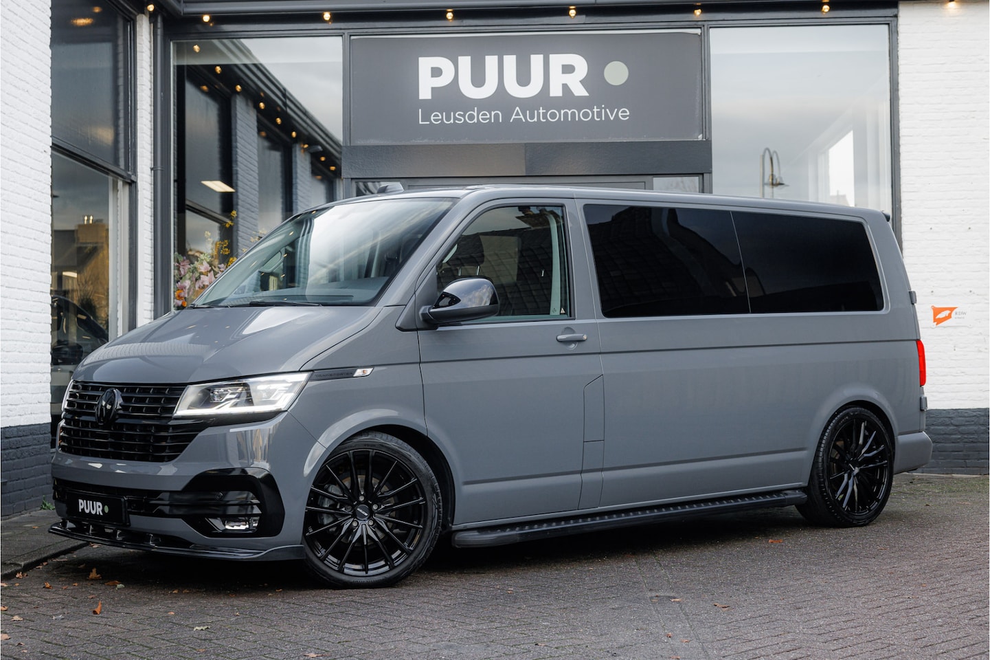 Volkswagen Transporter - 2.0 TDI DSG L2H1 Dubbel Cabine Virtual Cockpit - Carplay - Leder - Stoelverwarming - AutoWereld.nl