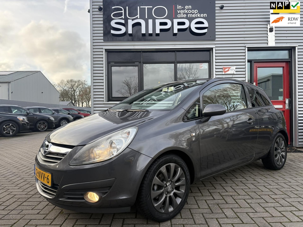 Opel Corsa - 1.4-16V '111' Edition -AIRCO-CRUISECONTROL-TREKHAAK-ORIGINEEL NEDERLANDS!-122.869 KM'S-APK - AutoWereld.nl