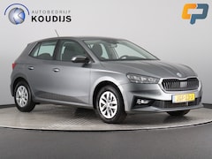 Skoda Fabia - 1.0 TSI Business Edition (Stoelverw. / Camera / Navi / Draadloos carplay / Keyless)