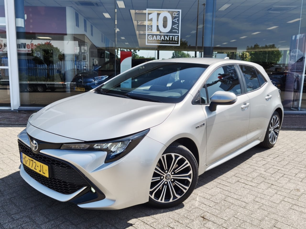 Toyota Corolla - 2.0 Hybrid Dynamic | Navi | Parkeercamera | Android Auto - AutoWereld.nl