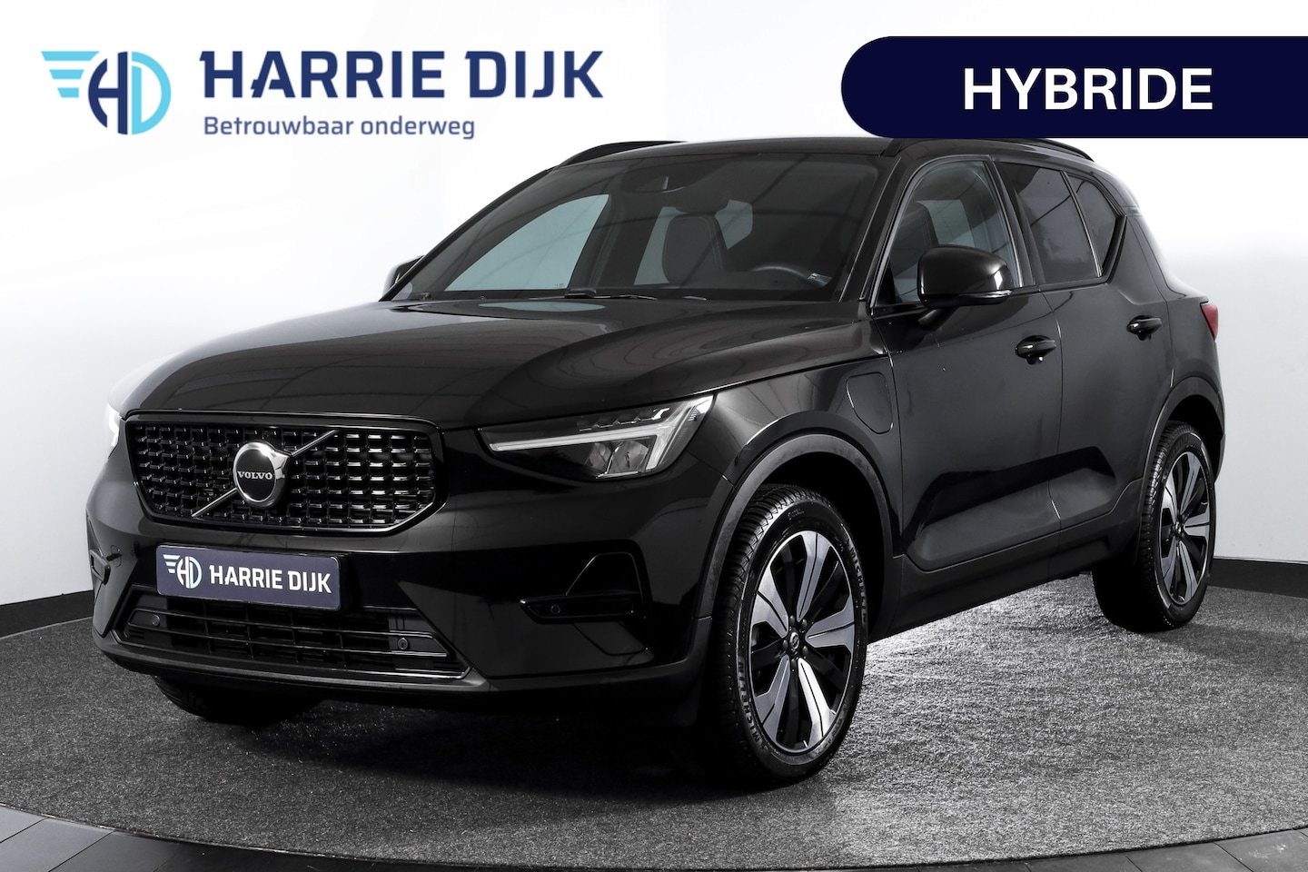 Volvo XC40 - 1.5 T4 Plug-in hybrid Plus Dark | Dig. Cockpit | Adapt. Cruise | Harman/Kardon | Elek. Sto - AutoWereld.nl