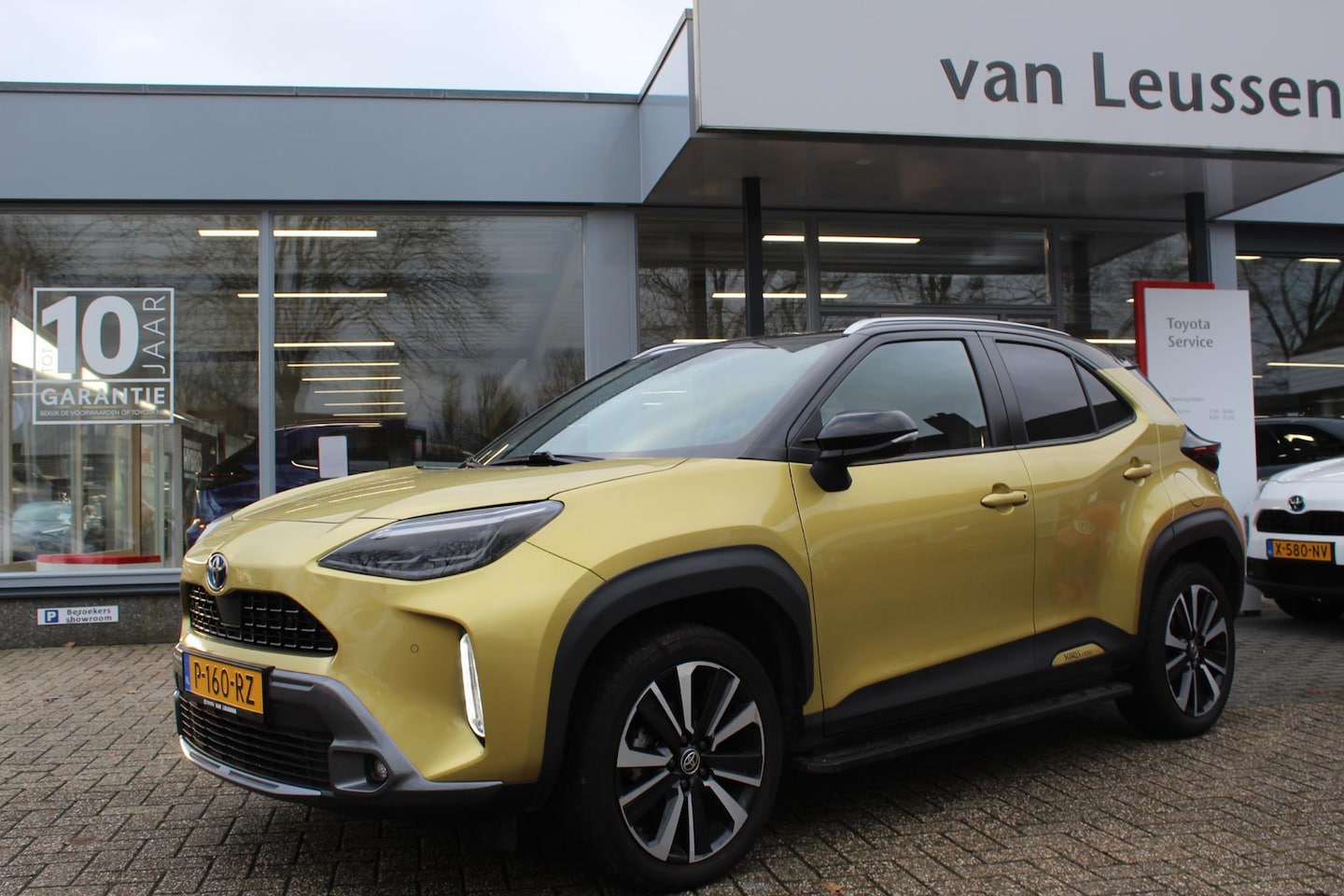 Toyota Yaris Cross - 1.5 Hybrid Launch Edition NL-AUTO TREEPLANKEN JBL - AutoWereld.nl