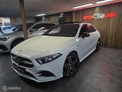 Mercedes-Benz A-klasse - 250 e Premium Plus/Pano / Burmester/ Ambiance