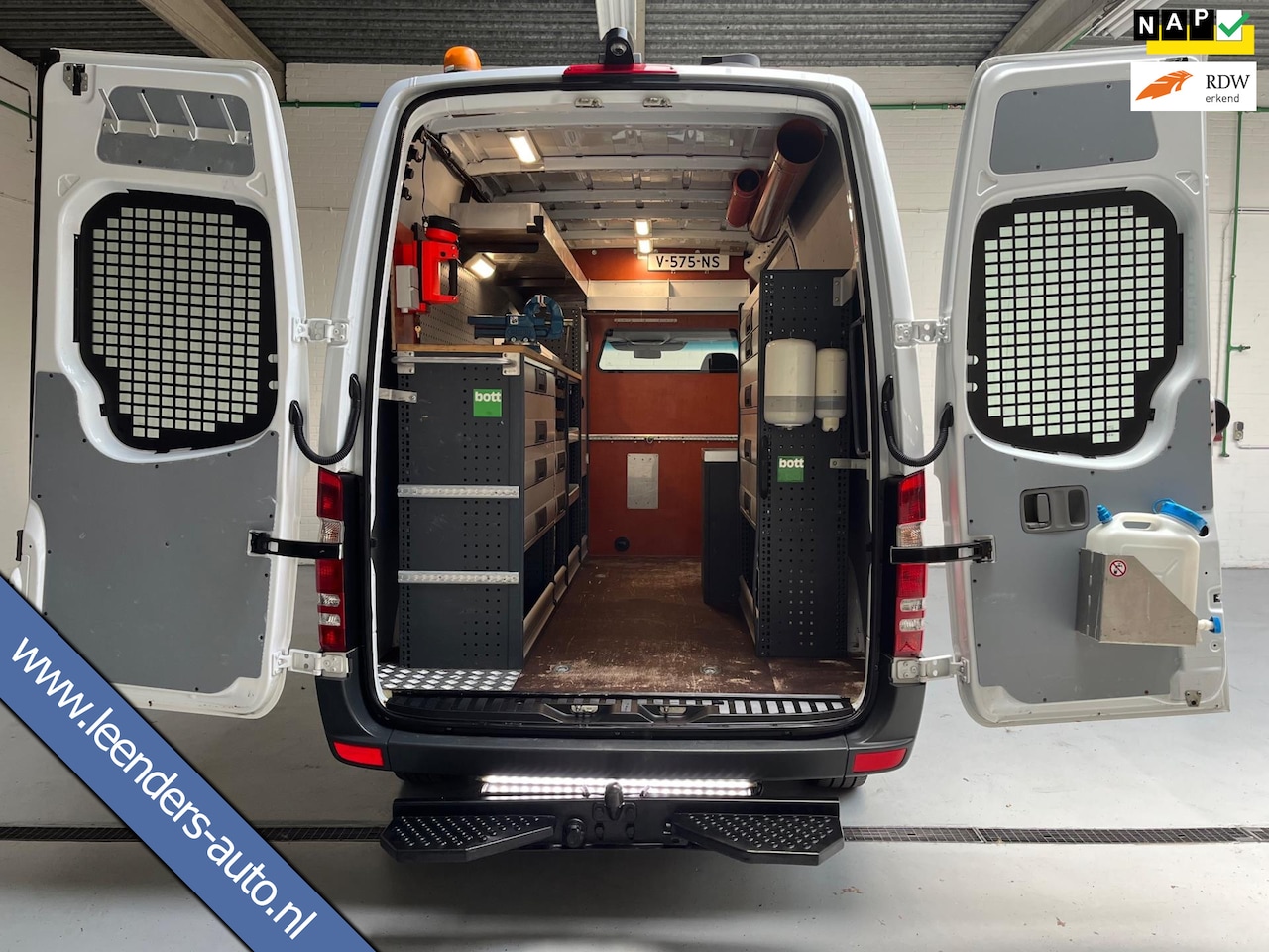 Mercedes-Benz Sprinter - Automaat Servicewagen 414 2.2 CDI 140pk euro6 366 HD BOTT Inrichting Victron V230 Standkac - AutoWereld.nl