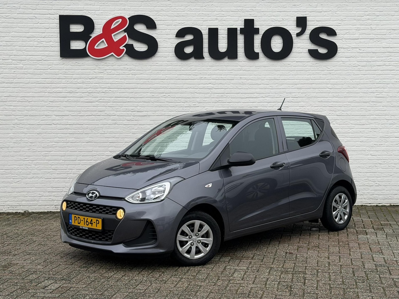 Hyundai i10 - 1.0i i-Motion Airco Elektrische ramen Nette Auto! Lage Km stand! - AutoWereld.nl