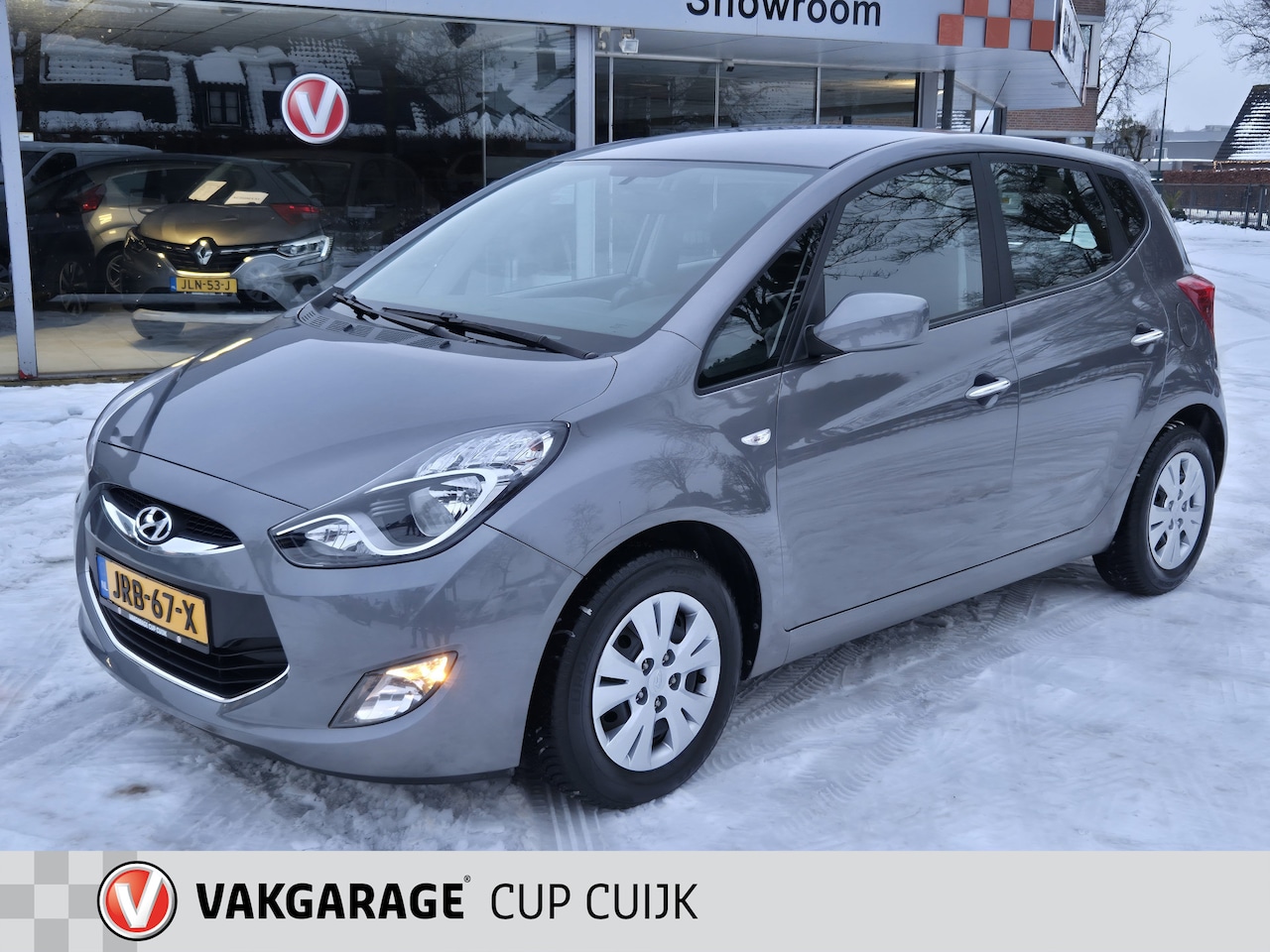 Hyundai ix20 - 1.6i i-Vision AUTOMAAT/STOEL VERWARMING/AIRCO/NAVIGATIE - AutoWereld.nl