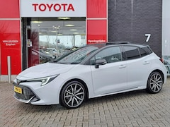 Toyota Corolla - Hybrid 140 GR Sport SCHUIF/KANTELDAK SPORTIEVE UITSTRALING PARKEERSENSOREN