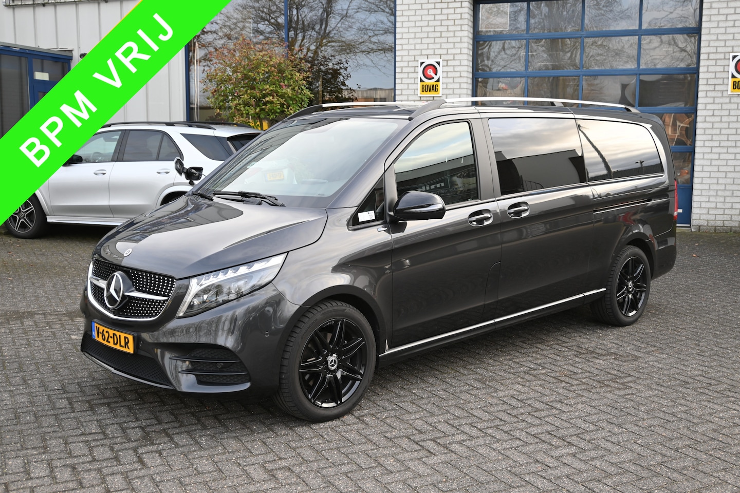 Mercedes-Benz V-klasse - 300d Extra Lang DC Avantgarde Edition AMG Pakket, Stoel koeling/verwarming, Afneembare tre - AutoWereld.nl