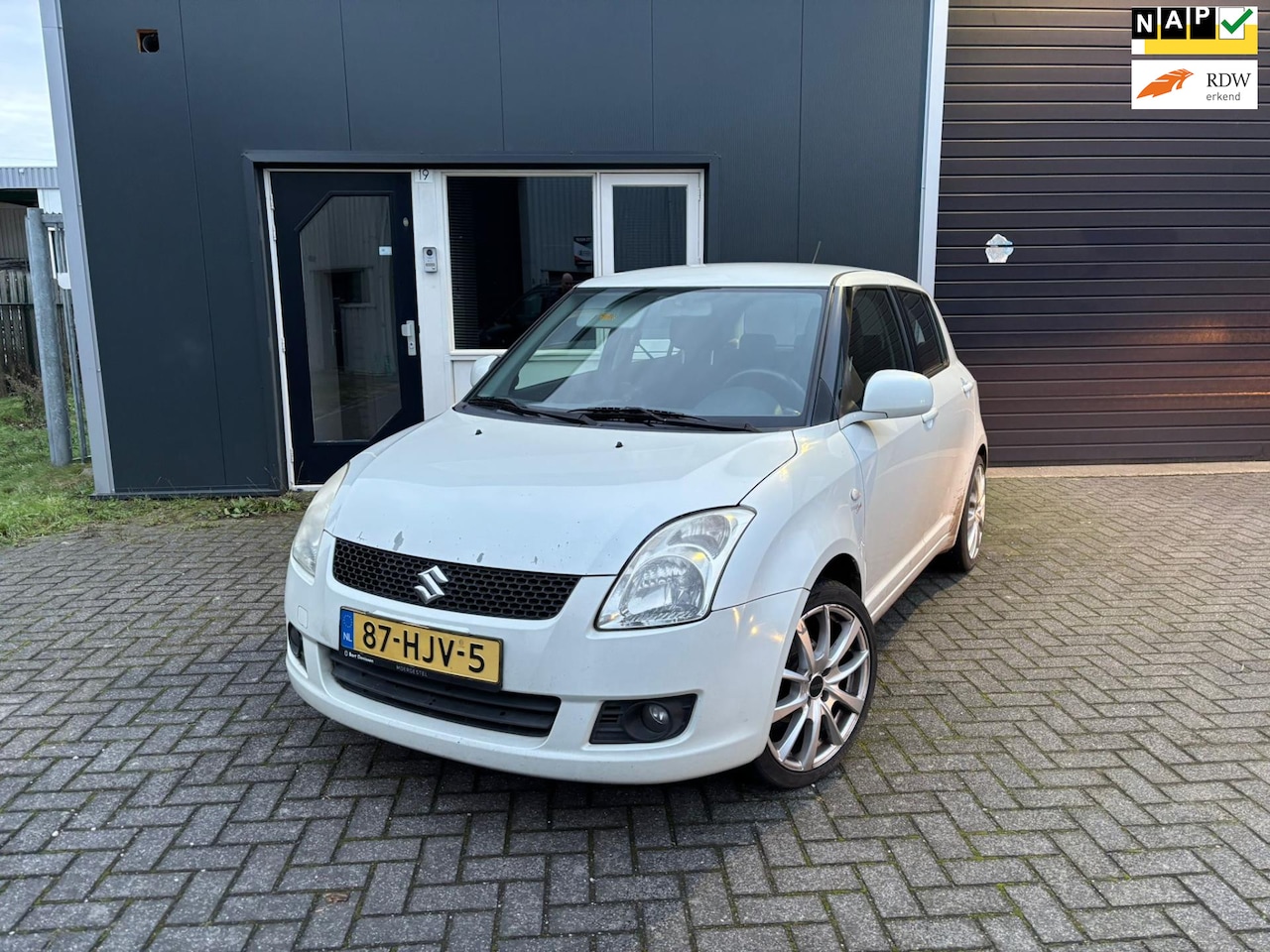 Suzuki Swift - 1.3 Shogun airco/Bluetooth - AutoWereld.nl