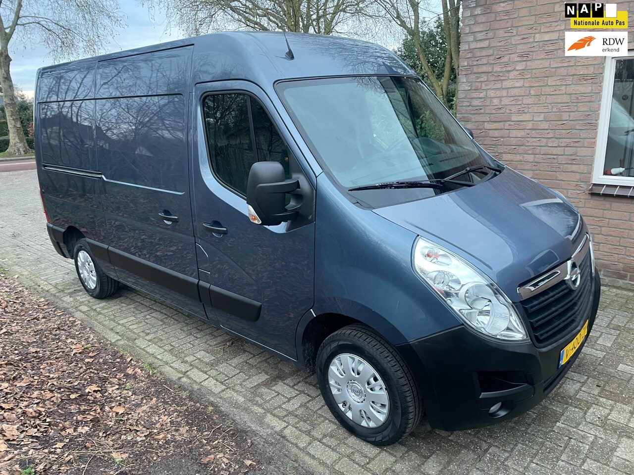 Opel Movano - 2.3 CDTI L2H2 airco cruise 111.000 km - AutoWereld.nl
