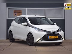 Toyota Aygo - 1.0 VVT-i x-play + NAVI/CARPLAY/CAMERA/CRUISE