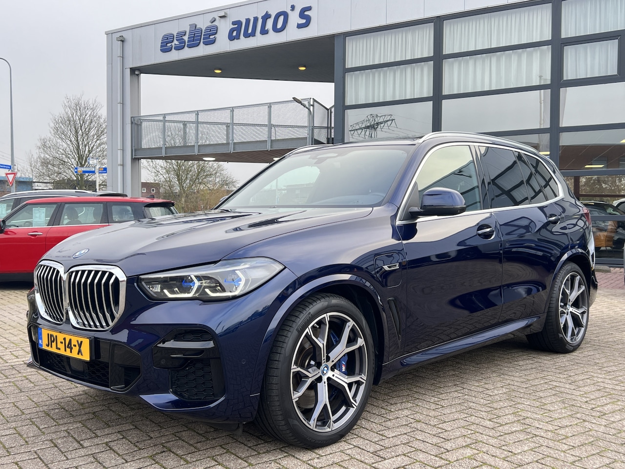 BMW X5 - xDrive45e M-Sport High Executive Panodak Trekhaak Laserlicht Head-Up Comfortstoelen 21 Inc - AutoWereld.nl